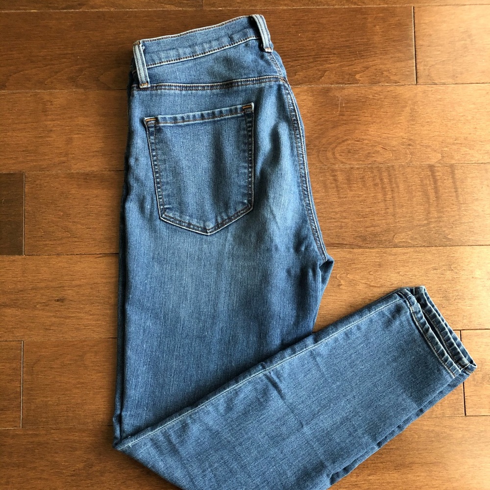 J brand Alana high rise crop 28 inch